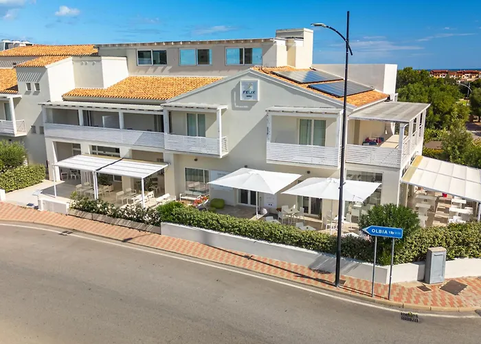 Hotel With Panoramic Swimming Pool In Porto San Paolo Just 850 Mt From The Sea