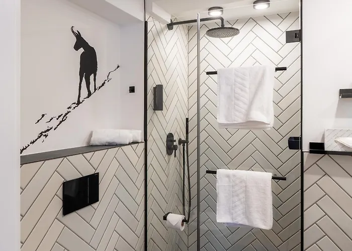 Greti - Alpine Boutique Hotel Mit Alpentherme Eintritt, Reichhaltigem Fruehstueck, Sauna