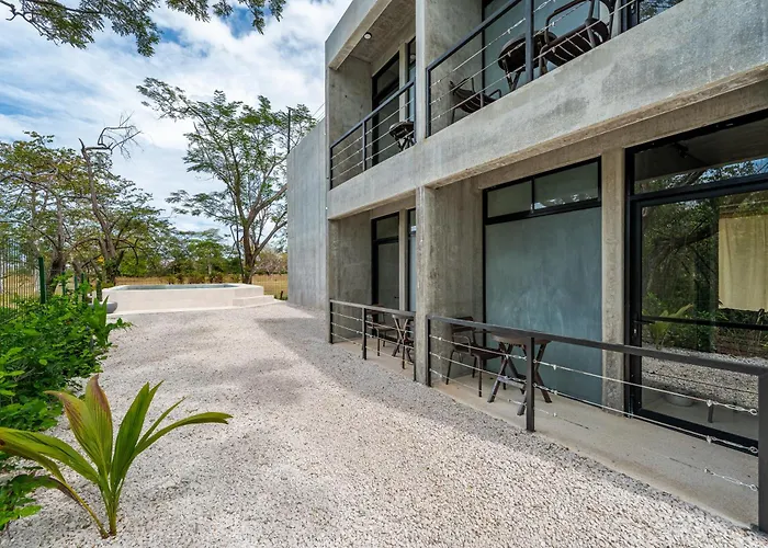 Nelblu Flamingo Suites