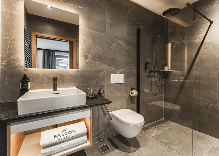 Falcon Suites Pure - Summercard Included