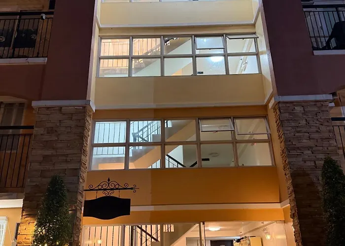 1413 Home Suites Arezzo Place Davao