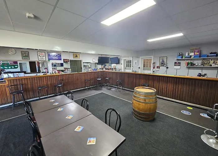 Commercial Hotel