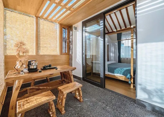 Dali Nanshenan South Sea View Holiday Villa