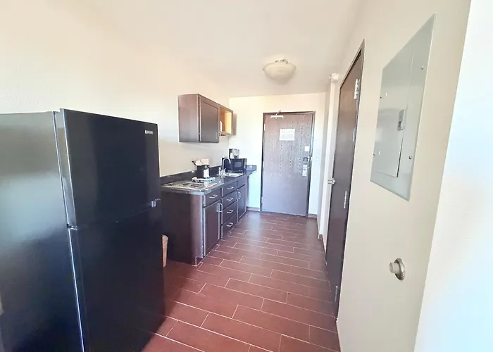 Black Gold Suites Stanley