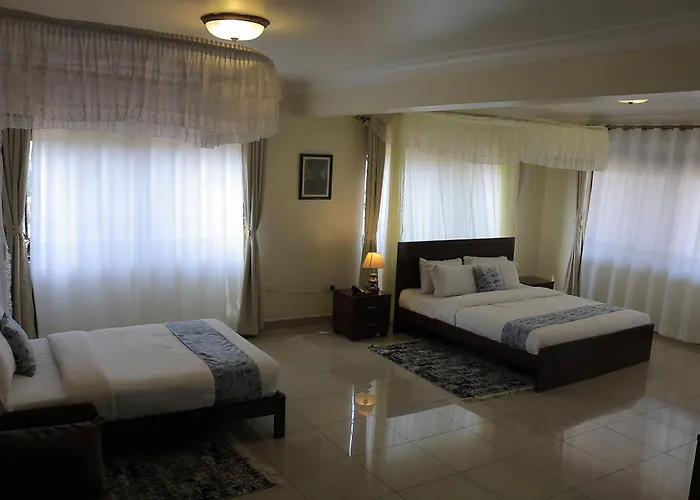 Reinah Tourist Hotel