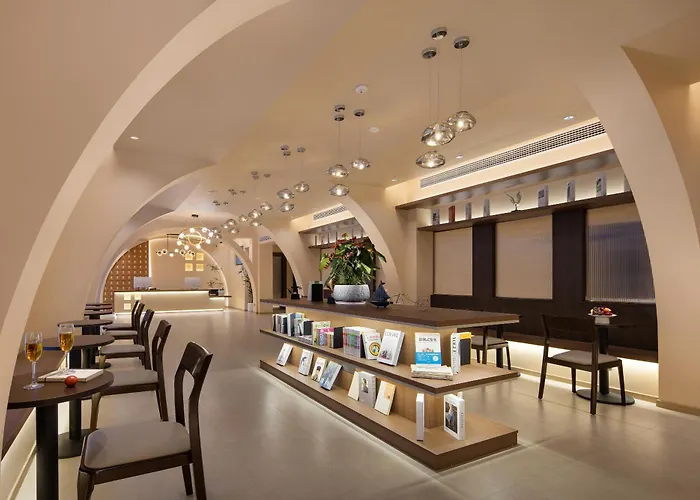 Fenghuang Story Hotel