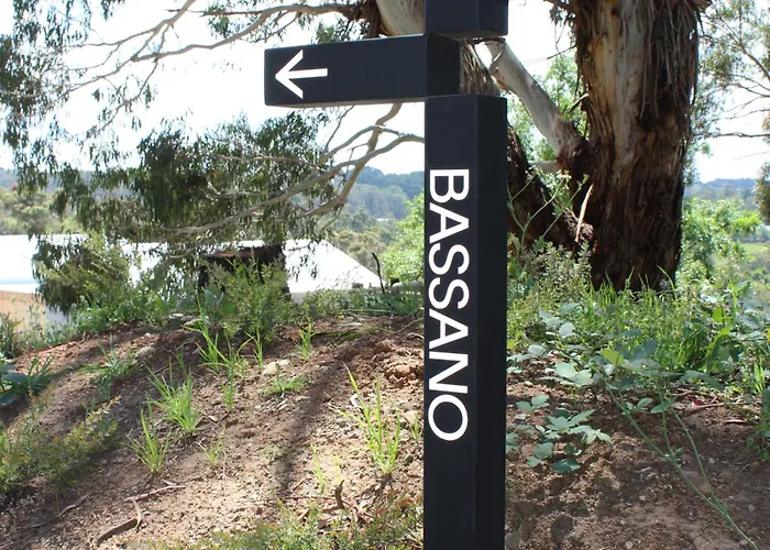 Bassano Red Hill
