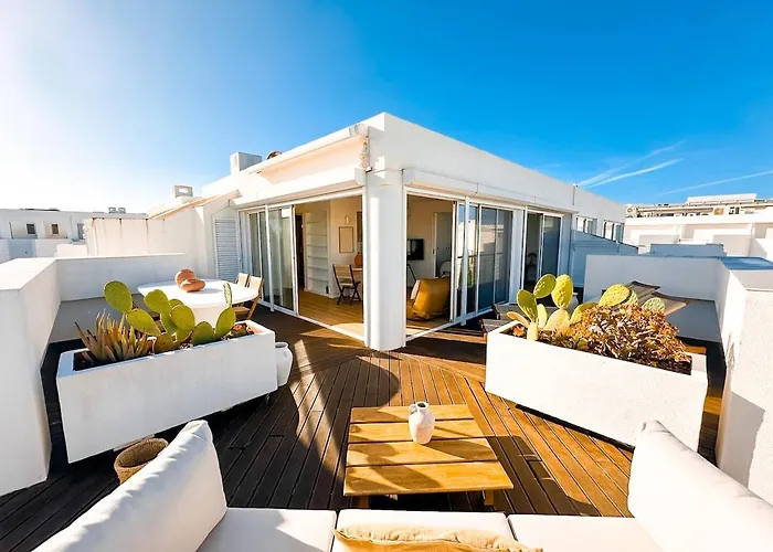 Resort Penthouse Sea View, 2 Pools And Private Beach