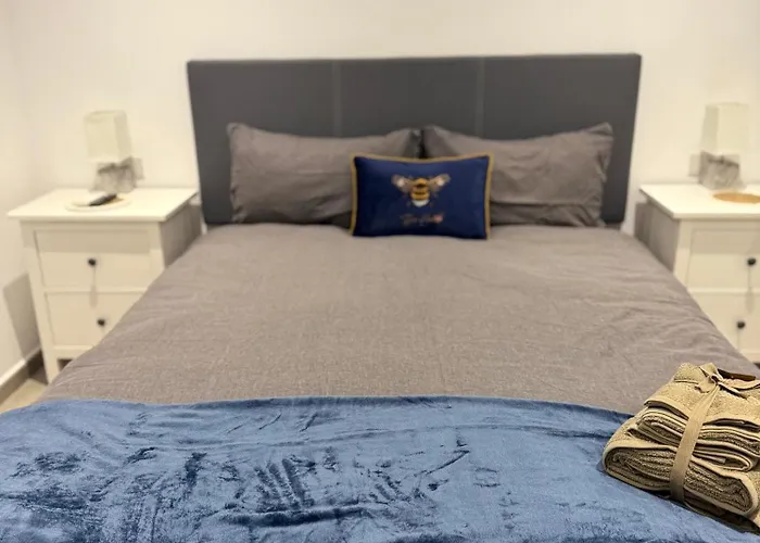 New Cp High Floor Luxury Studio With Partial Sea View