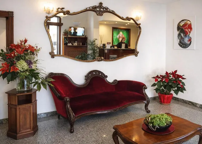 Phi Hotel Ambra