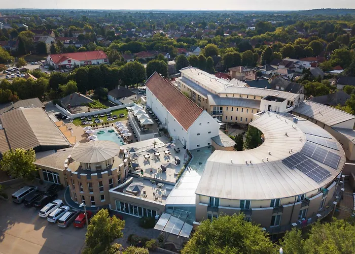 CE Plaza Hotel