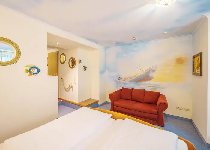 König Ludwig Design Hotel NEU Zimmer mit Sauna oder Whirlpool, genug Parkplatz