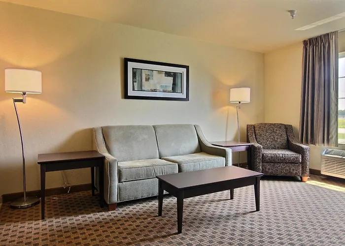 Cobblestone Inn & Suites - Carrington
