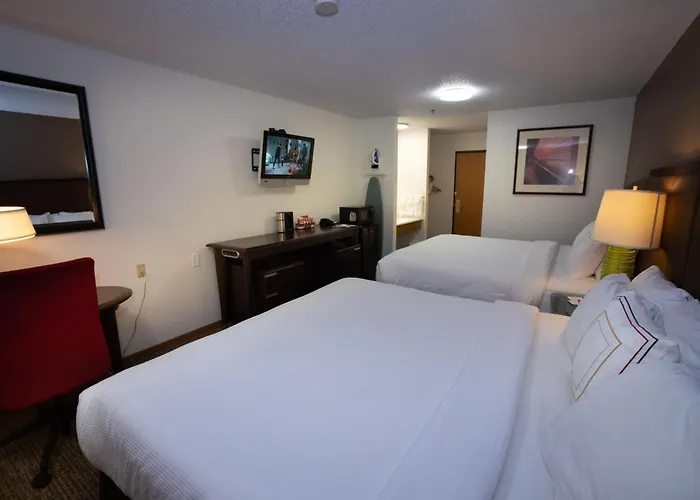 Alliance Hotel & Suites, A Howard Johnson By Wyndham