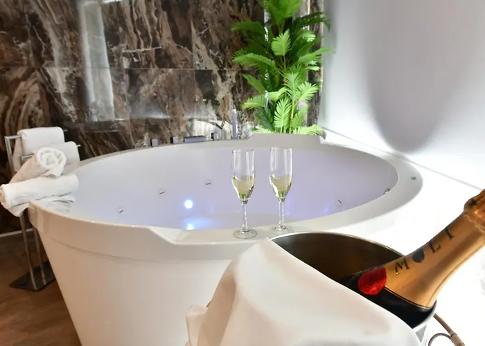 Hotel Salobrena Suites