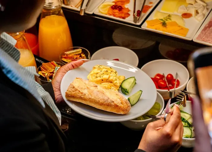 Hotel Paris Neuilly