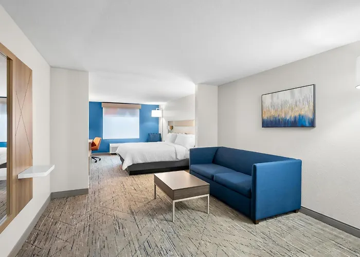 Holiday Inn Express & Suites Morrilton By Ihg