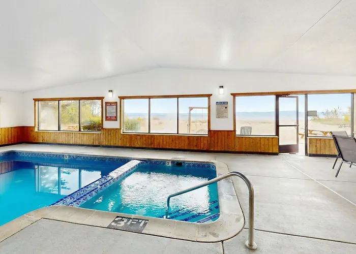 Oscoda Lakeside Hotel