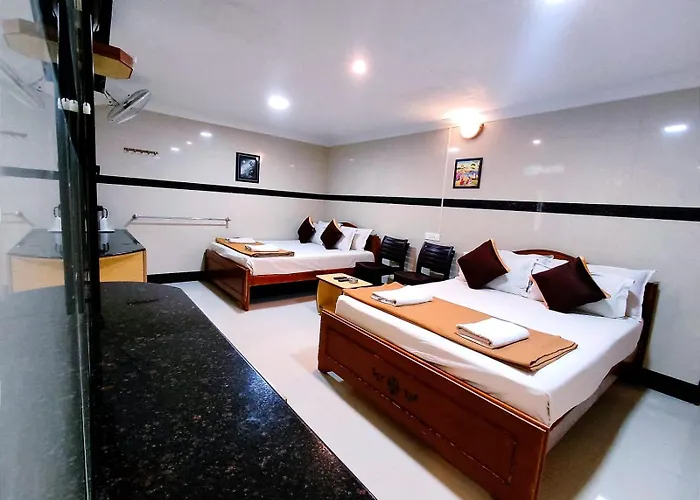 Hotel Gvs Residency