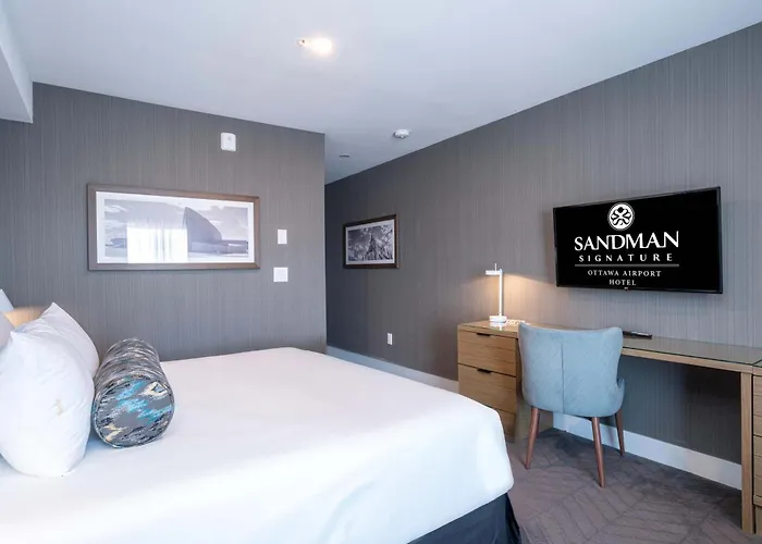 Sandman Signature Ottawa Airport Hotel