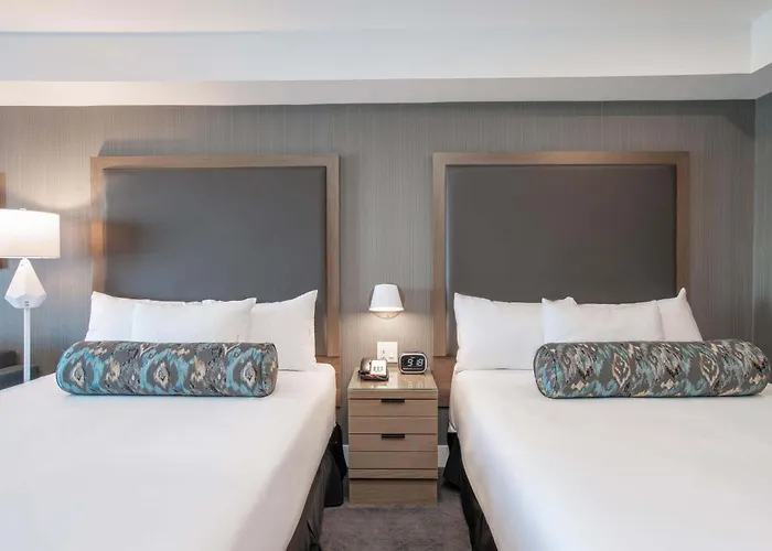 Sandman Signature Ottawa Airport Hotel