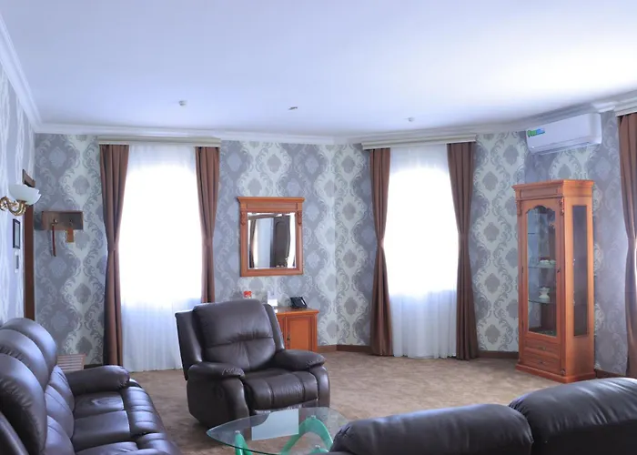 Maximum Hotel