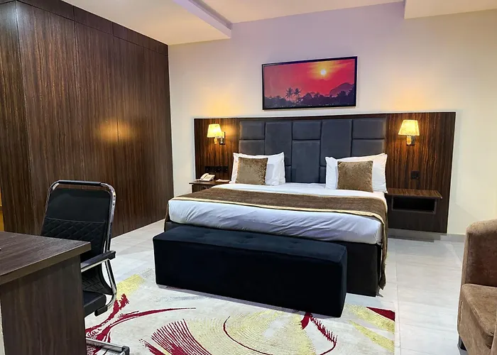 Vinpy Hotels