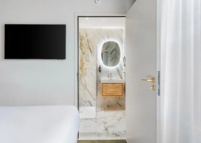 Hotel La Cour Du 6