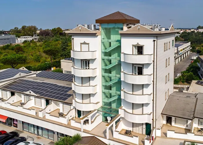 Arcom Palace