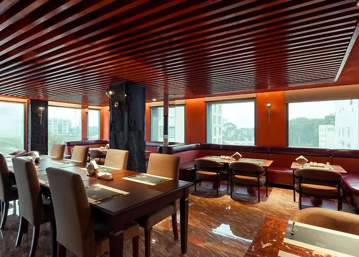 Kin Hotel Ly Tu Trong Edition
