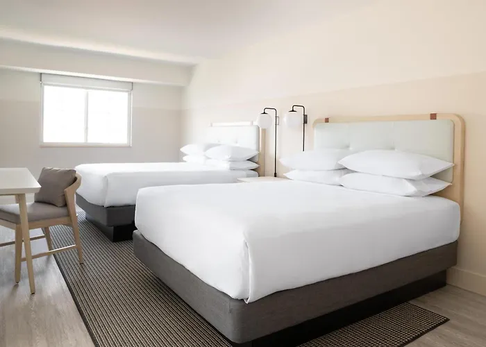 Hampton By Hilton Grand Cayman Seven Mile Beach