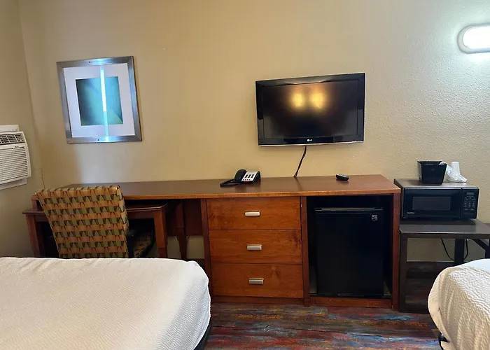 Americas Best Value Inn Fargo