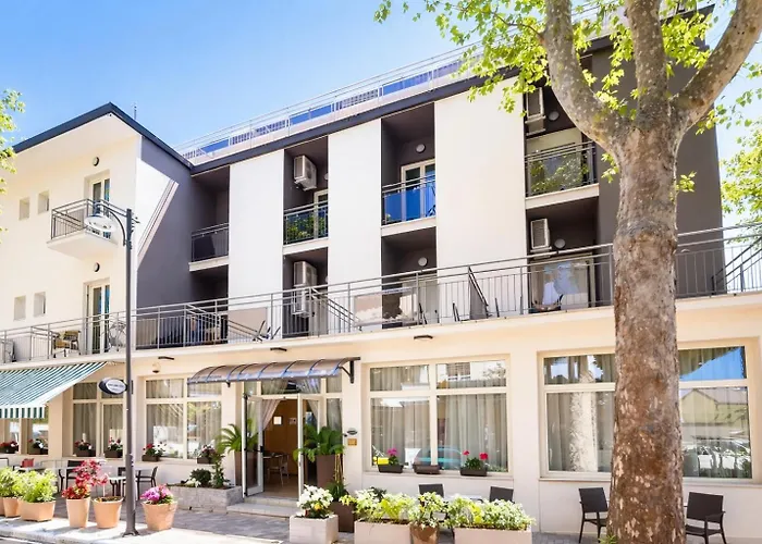 Hotel Villa Tina Easy Stay Room Only