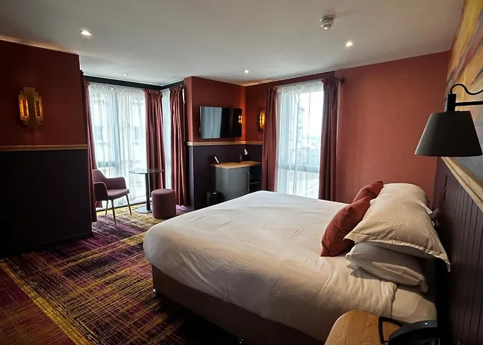 Albert Hotel