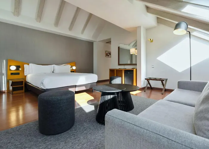 Hotel De L'Isard