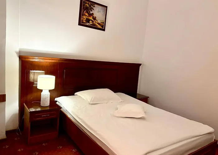 Hotel Emma Est