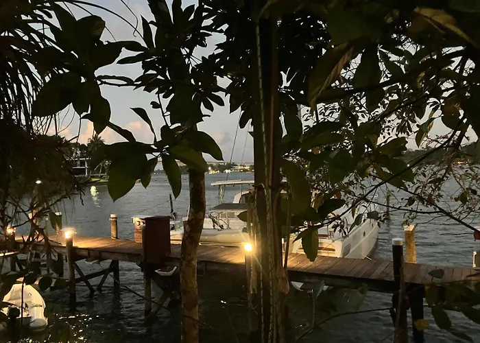 Tortugal Boutique River Lodge