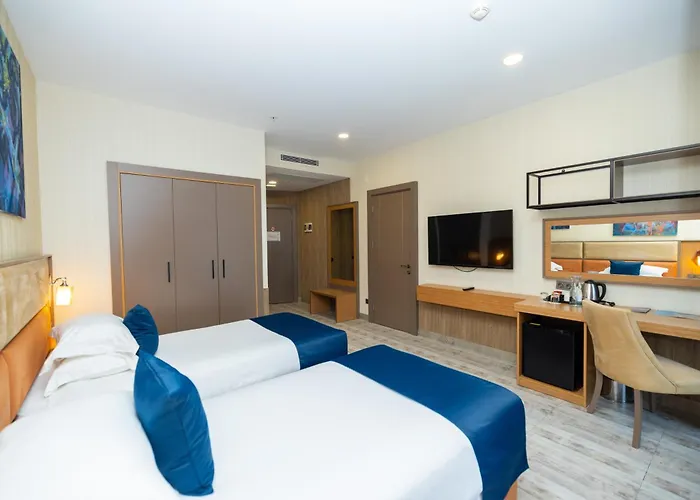 New Wave Hotel