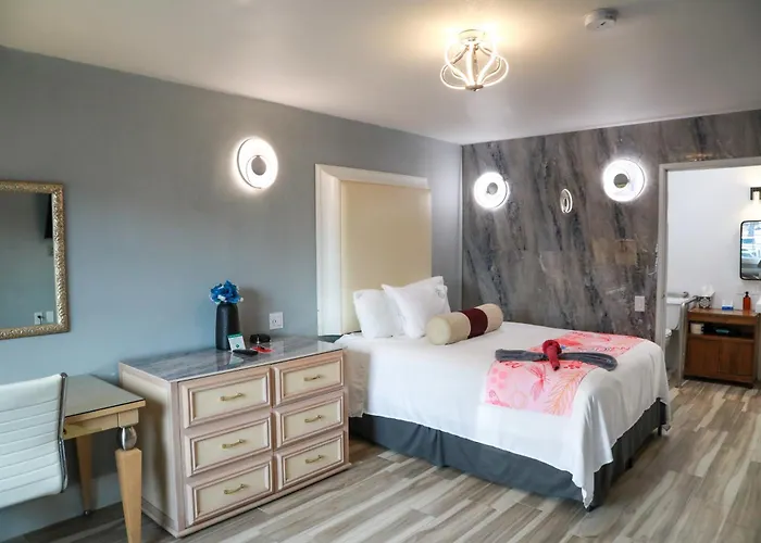 Dragonfly Inn & Suites