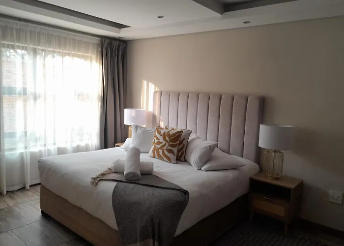 Magnolia Hotel