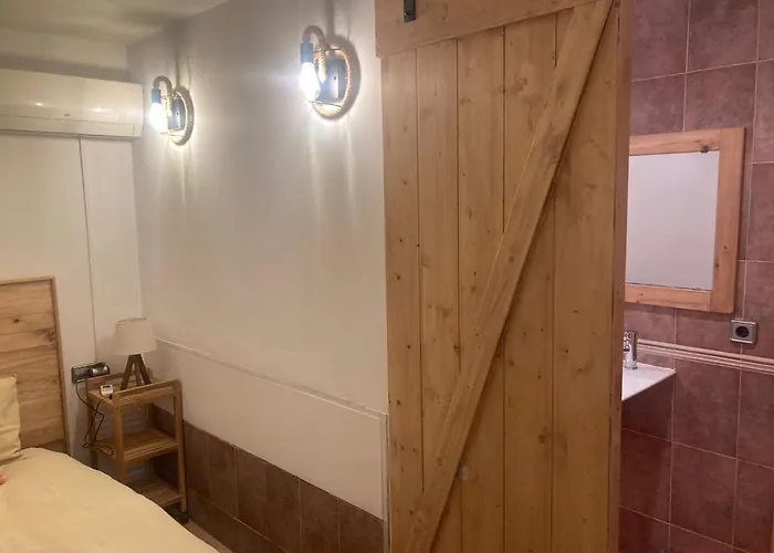 El Cedre Blau Vivienda con piscina en Granollers
