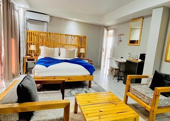 Thabeng Hotel & Restaurant