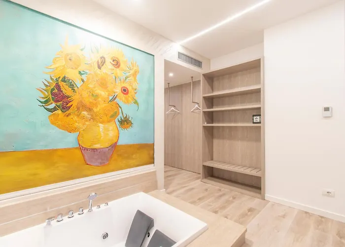 Max Motel - Art Gallery Room