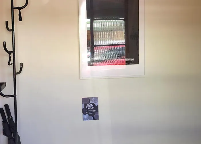 2-Bedroom Townhouse Next To The Hospital