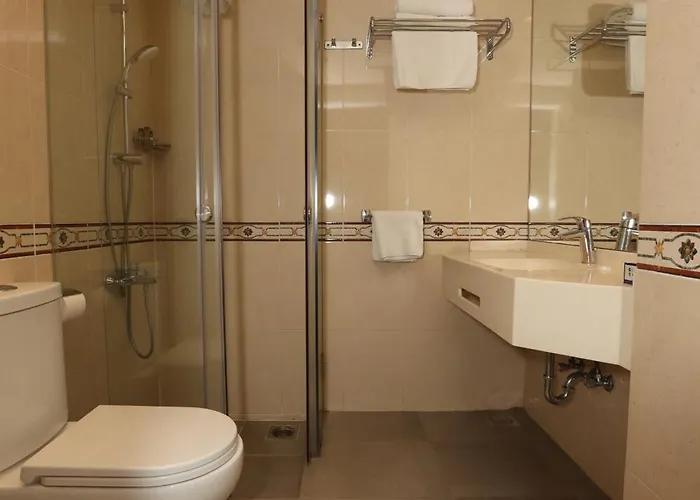Rest House Tyr Hotel & Resort