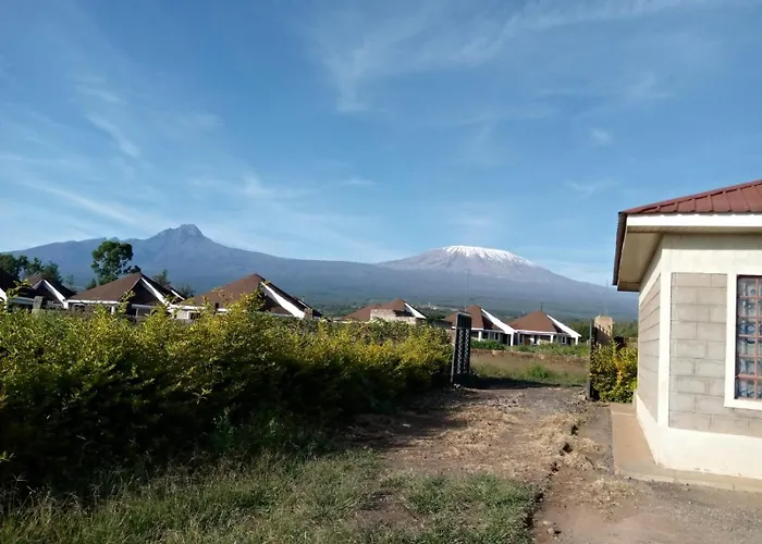 Oloitoktok Airstrip Resort - Amboseli