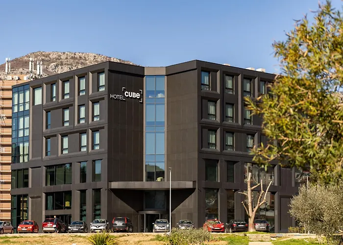 Hotel Cube