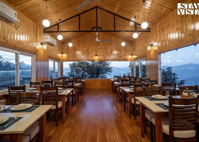Stayvista'S Flame At Hill Top Heaven - Pool ,Mountain View & Home Theatre