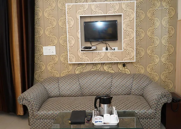 Hotel The Bliss Near Housing Board Chowk Mani Majra Chandigarh