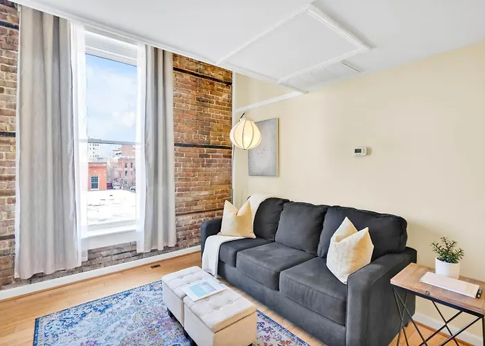 The Vonkampen On Front! Perfect Location In The Heart Of Downtown!
